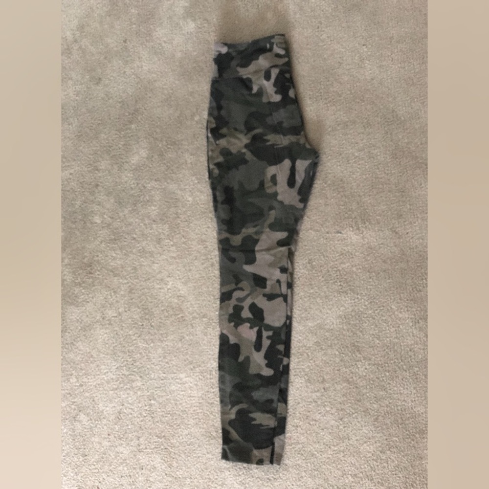 Green Camouflaged Leggings